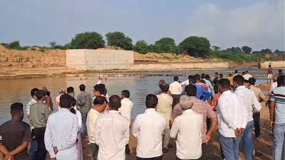 10 people drown in river in gujarat s gandhinagar 1726242520359 16 9 impcEz