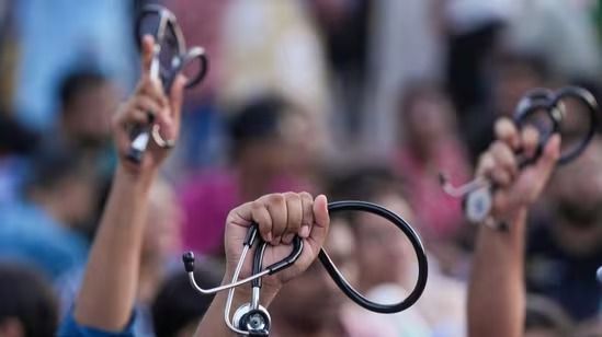 40 students expelled from medical college in west bengal 1726774328859 16 9 SFI7pR