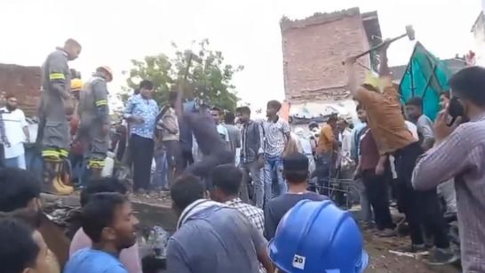 building collapse in meerut 1726319790005 16 9 paJcpq