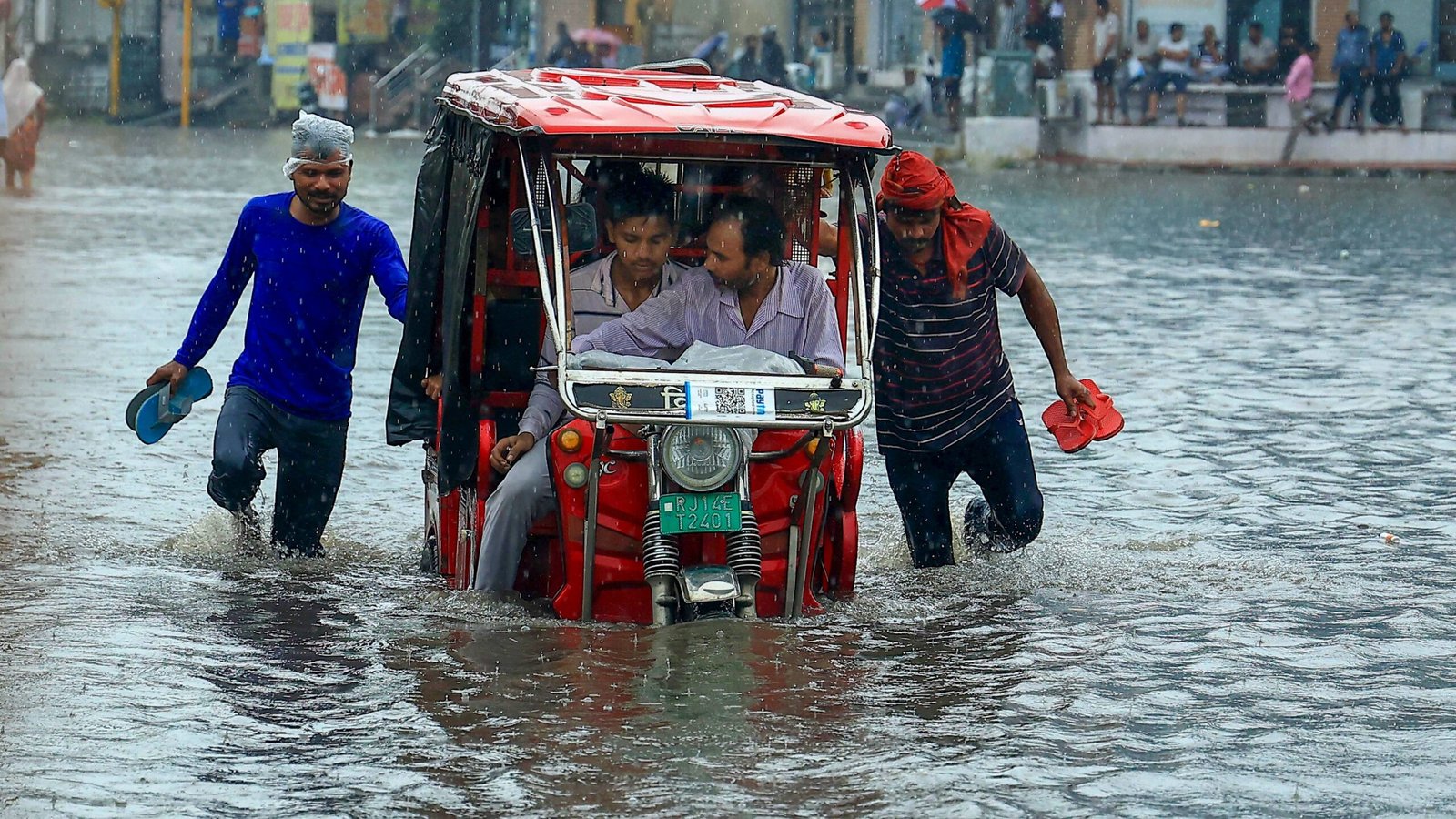 heavy showers predicted in southern rajasthan 1 dead in rain related house collapse 1725560293210 16 9 uB1nQj scaled