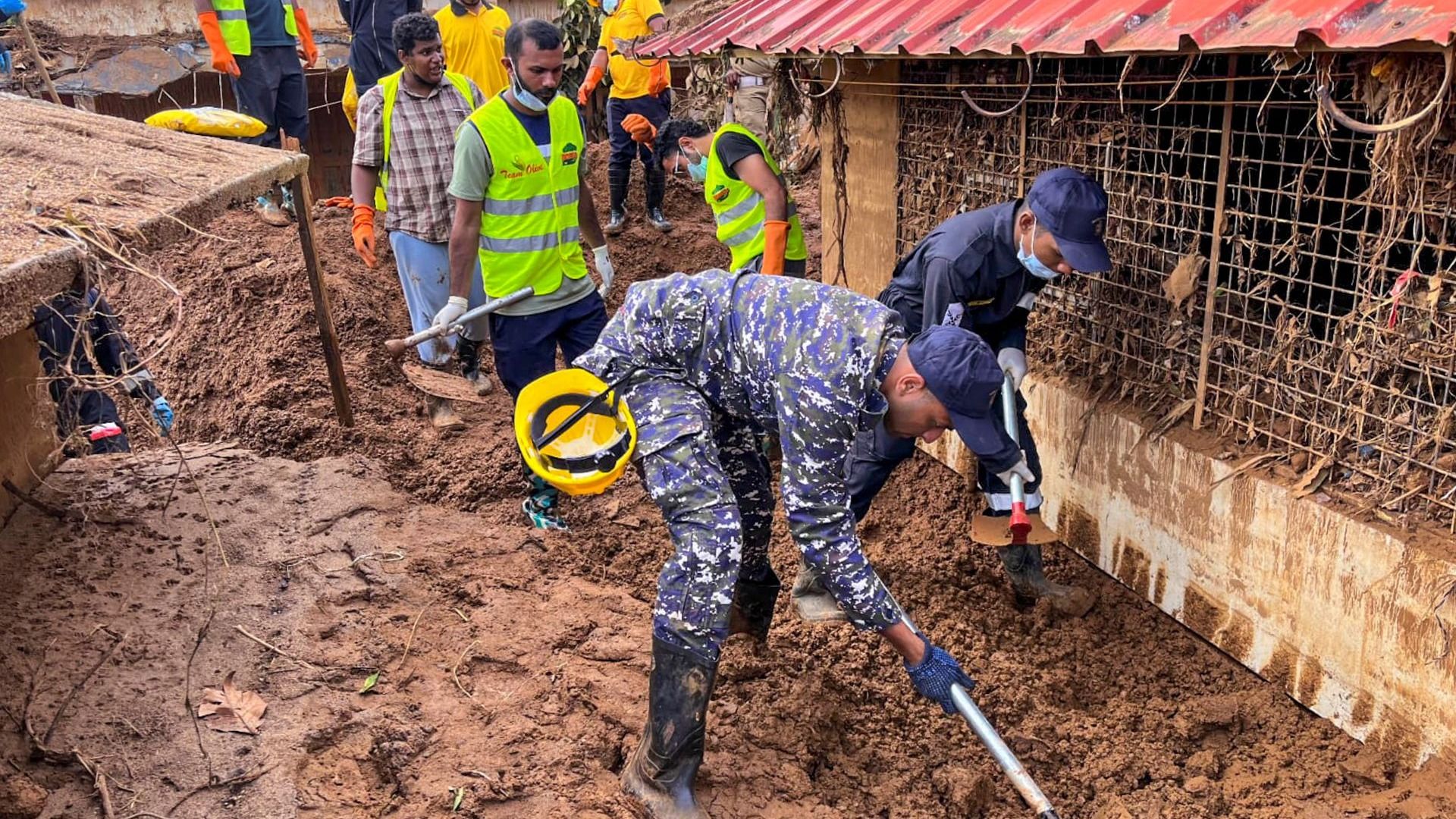 indian navy s disaster relief team conducts search and rescue operation at a landslide hit area in wayanad 1723189870317 16 9 qV2RKP