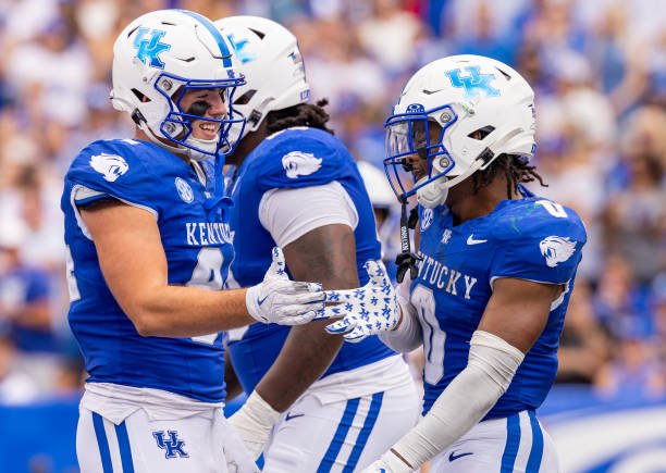 lexington kentucky josh kattus and demie sumo karngbaye of the kentucky wildcats celebrate zESE1F