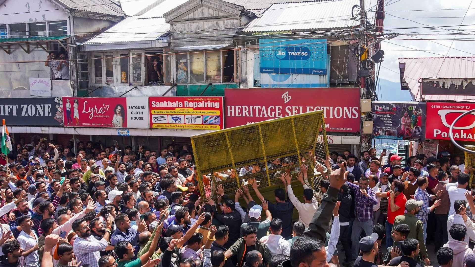 mosque dispute protest in himachal s sanjauli 1726125782292 16 9 VTgaIf