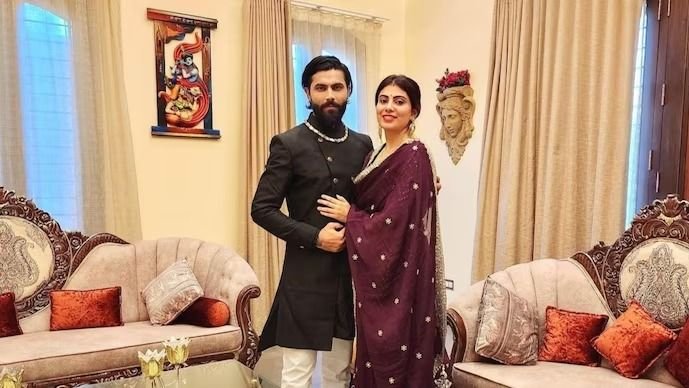 ravindra jadeja and his wife rivaba 193551337 16x90 170834394054916 9