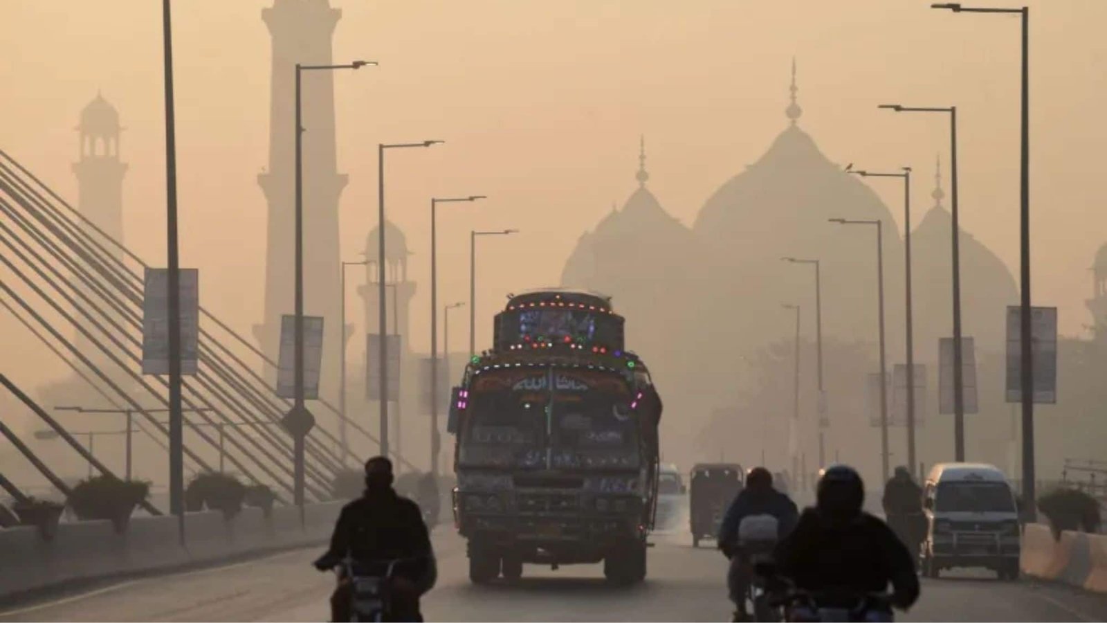 Lahore Pollution 71dCoT