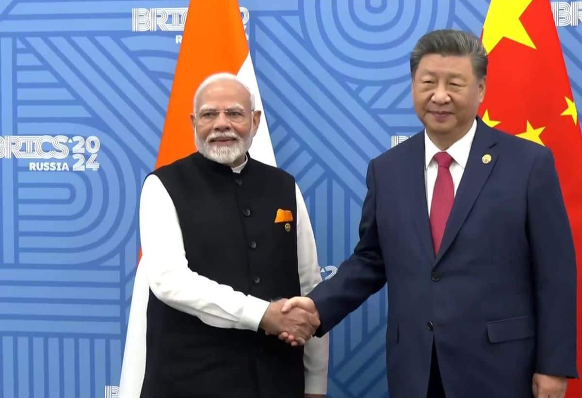 MODI Xi Jinping L3f0sZ