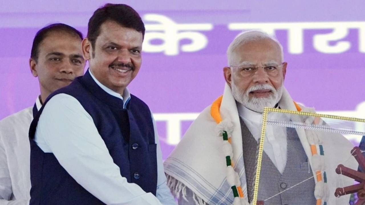 devendra fadnavis with pm modi 1726920918764 16 9 5HmSPp