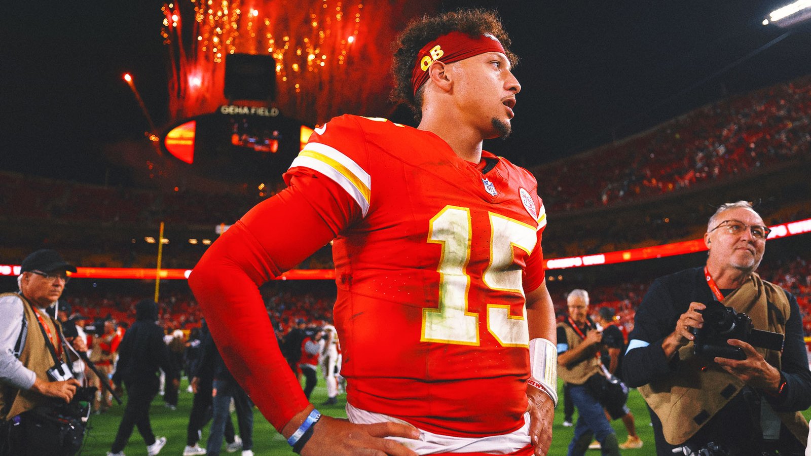 mahomes fireworks copy HwUGJk