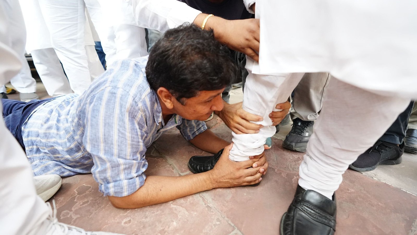 saurabh bhardwaj held feet of bjp mla 1728210434553 16 9 zKMb8s scaled