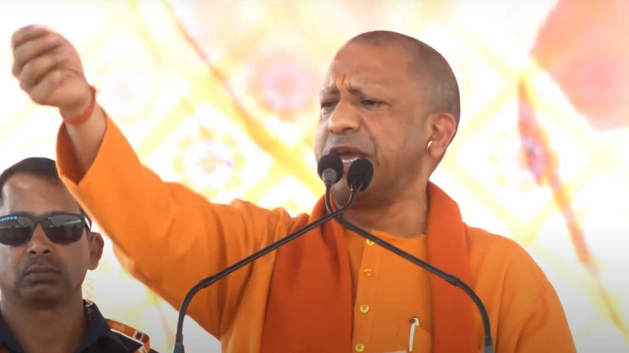 CM योगी ने की विश्वविद्यालय से बात, कहा- छात्र संघ की जगह युवा संसद के गठन पर विचार करें