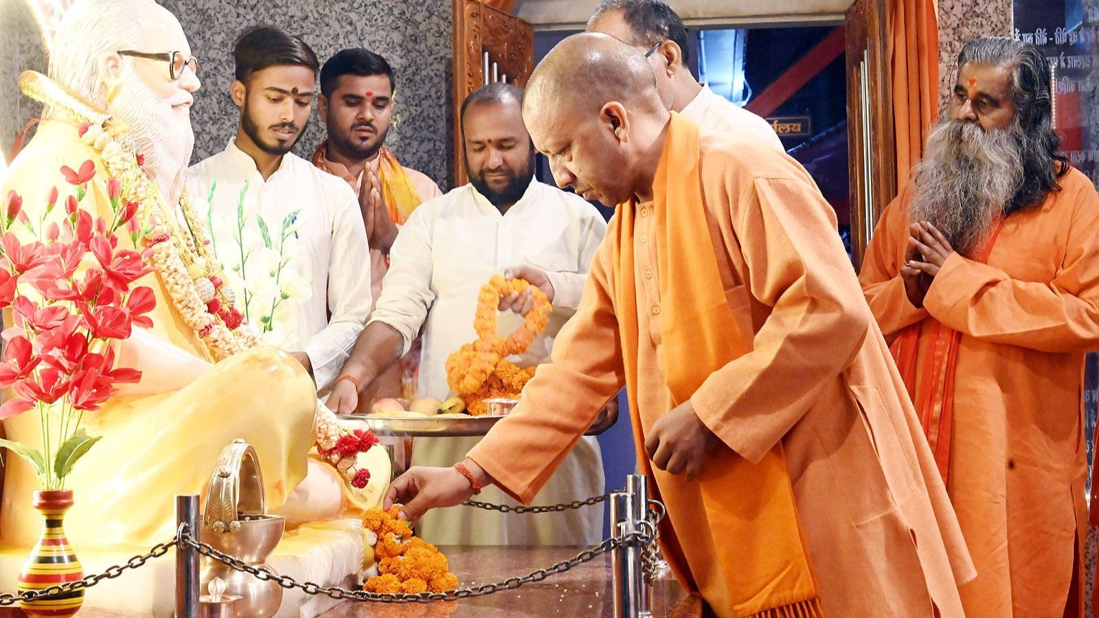 cm yogi visits gorakhnath temple 1731254989181 16 9 i4FYks