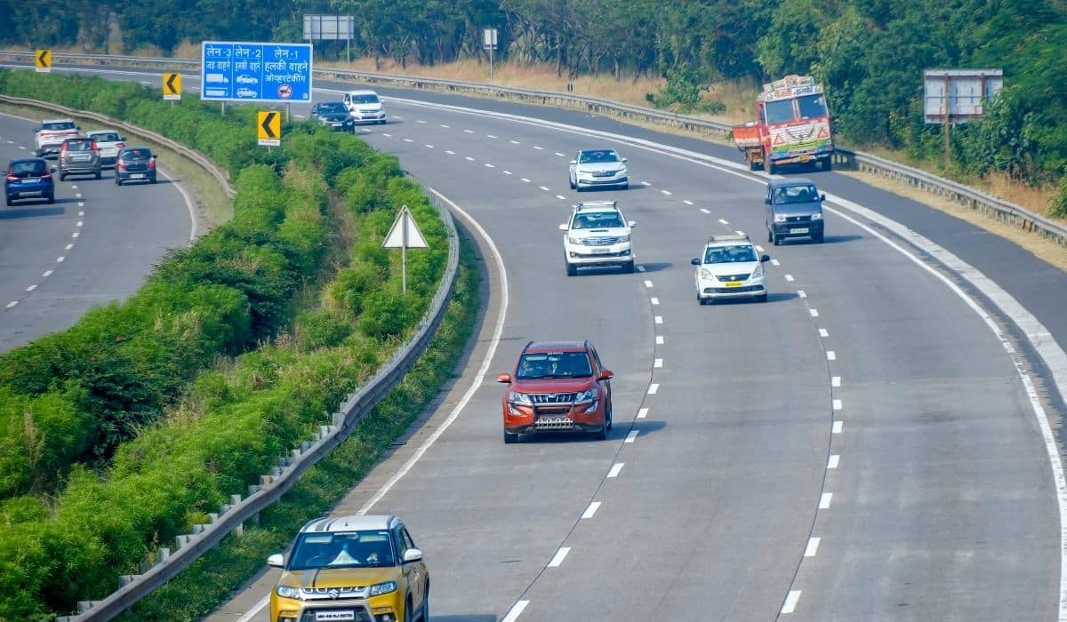 delhi mumbai expressway ylbEJf