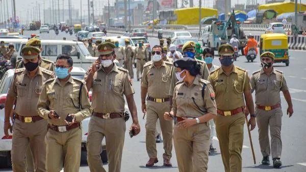 दिल्ली में अपराधी ने पुलिसकर्मी पर हमला किया, मुठभेड़ के बाद गिरफ्तार