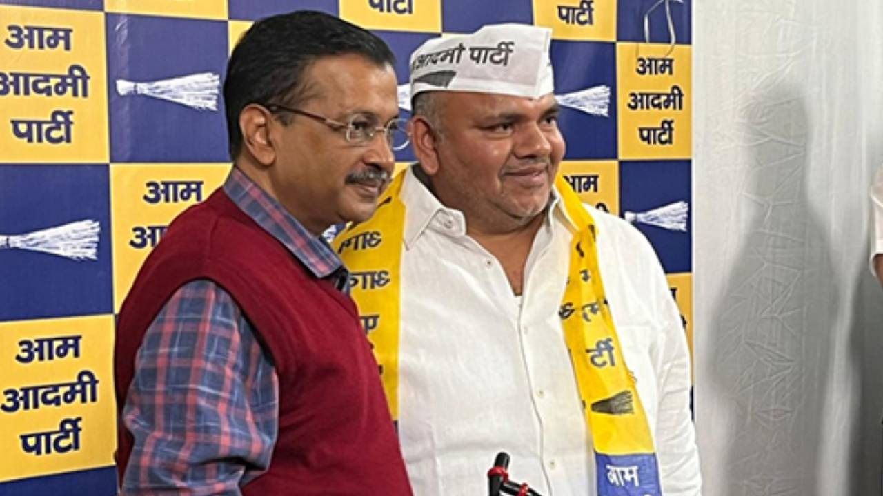 former congress mla sumesh shokeen joins aap 1731928047963 16 9 XzTiCS