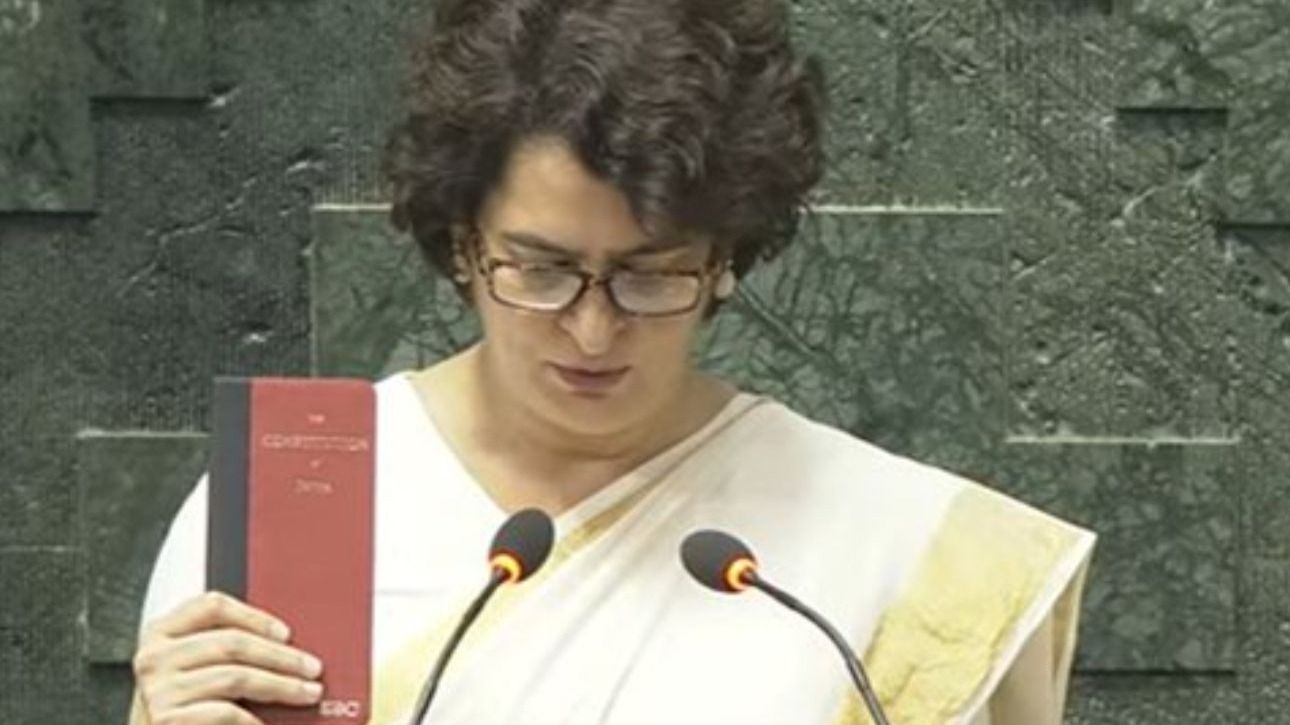 priyanka gandhi takes oath as lok sabha mp 1732774003503 16 9 a36hWn