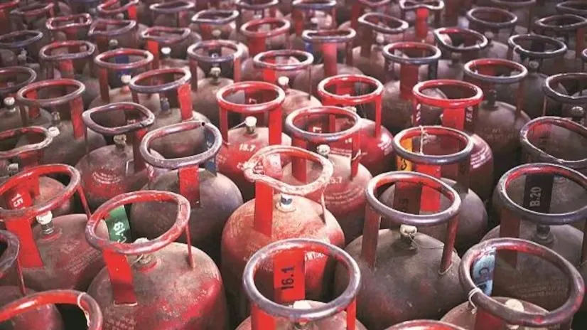 Miscreants Loot Over 140 Gas Cylinders From Agency In Varanasi