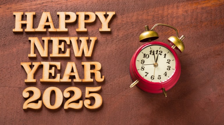 New Year 2025 vastu tips 378x212 moIQRI