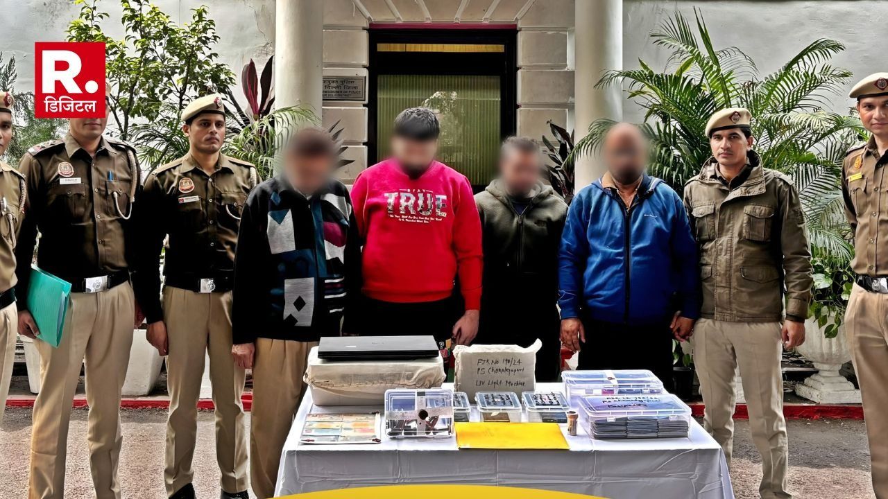 fake visa gang busted in delhi 1735059072480 16 9 Ypw4vN