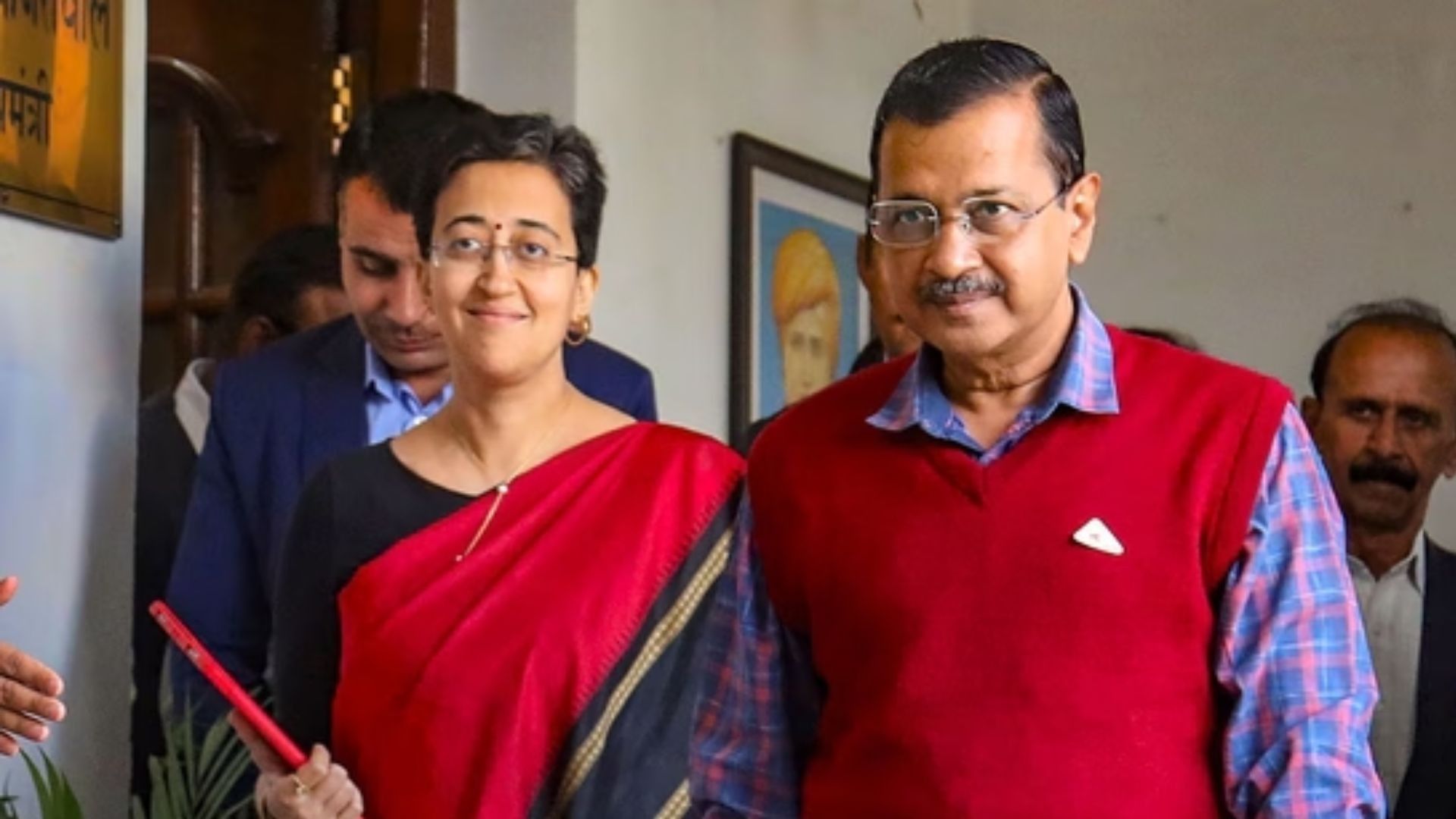 kejriwal atishi 1732211142736 16 9 r5GvJq