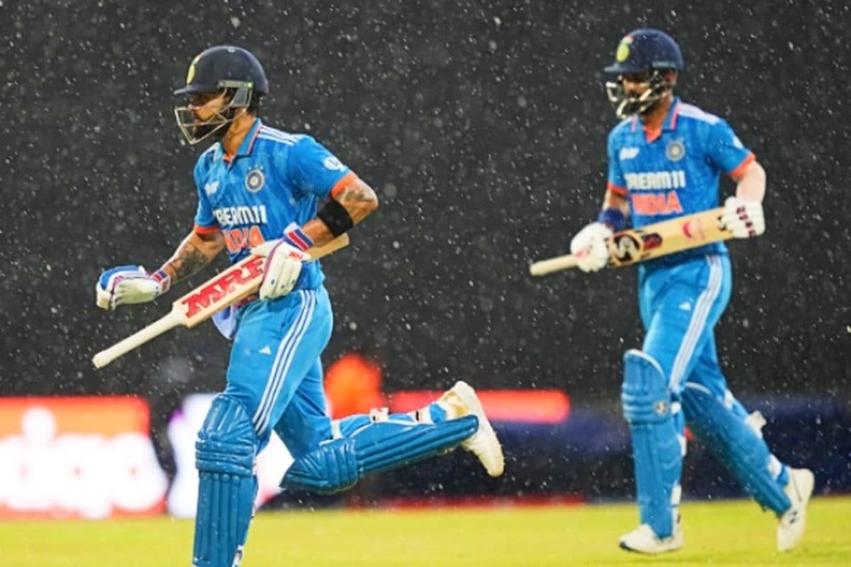 kl rahul and virat kohli rain 2024 12 d91e32fbb2642aed6630a32d3f58ac6b 3x2 w1rgb1