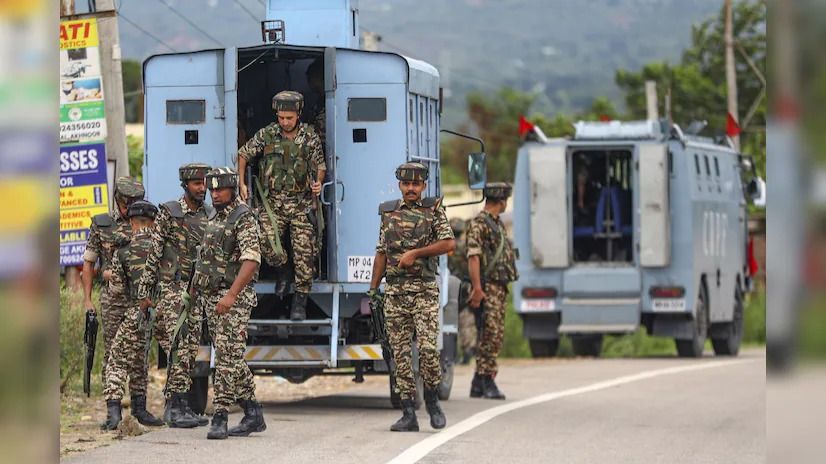 lashkar commander among 3 killed in srinagar 1730629909869 16 9 LoKZeN