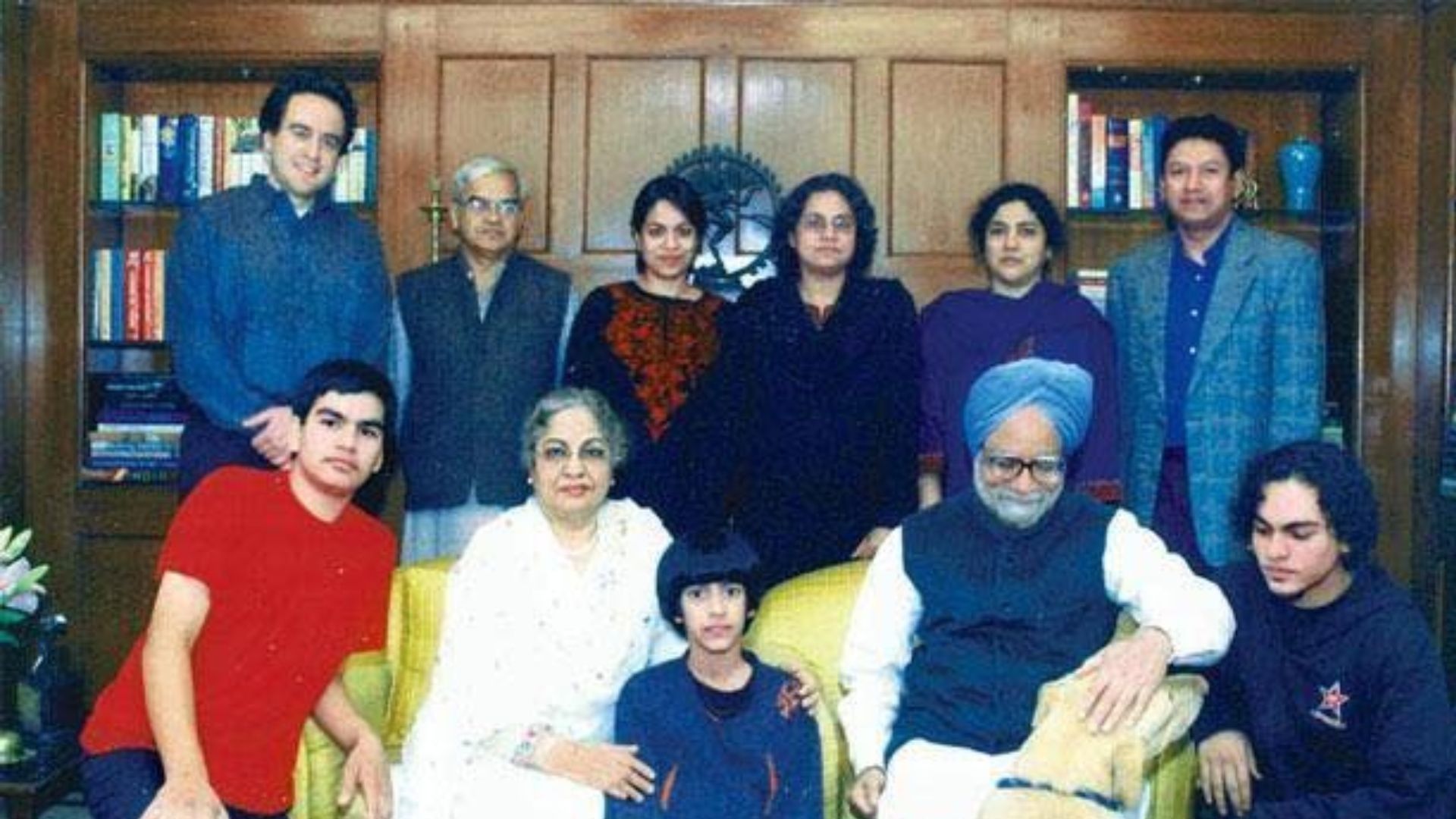 manmohan singh family 1735271304352 16 9 hOSQa2