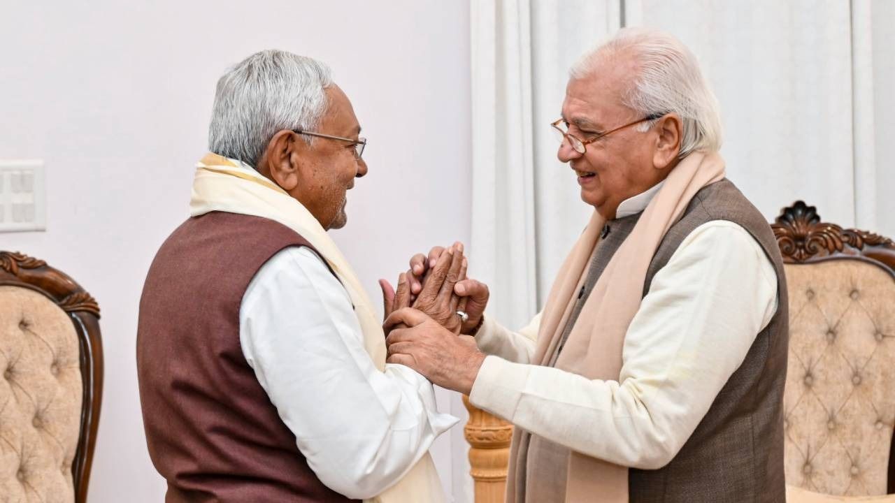 nitish kumar met governor arif mohammad khan 1735633394459 16 9 9rOEIW