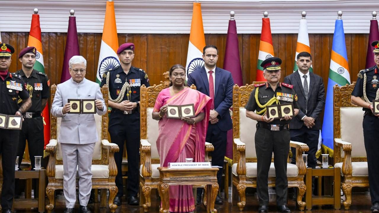 president droupadi murmu with telangana governor jishnu dev varma chief of defence staff general anil chauhan 1734684266794 16 9