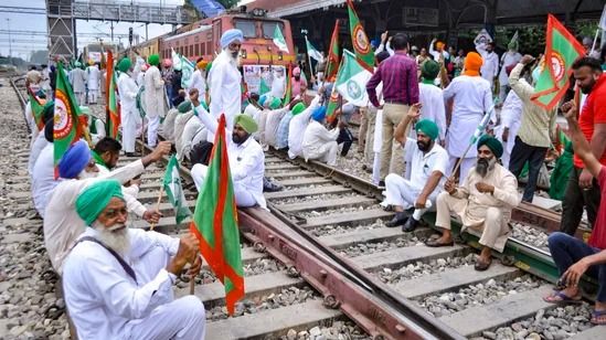 rail roko andolan 1734507062678 16 9 lTenQM