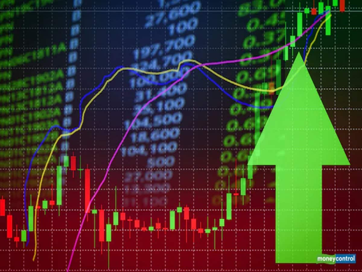 RBI द्वारा CRR में कटौती के बाद बैंक निफ्टी दिन के निचले स्तर से 600 अंक से ज्यादा उछला, एक्सिस बैंक टॉप गेनर