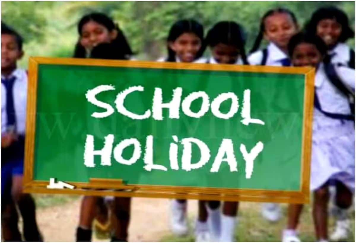 SchoolHolidayA XOK8Ih