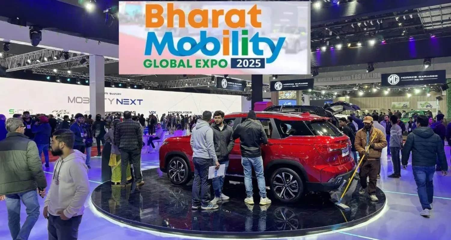 Bharat Mobility Global Expo 2025: पहले दो दिनों में ही लॉन्च हुए 90 व्हीकल्स, पेश हुई पहली सोलर इलेक्ट्रिक कार