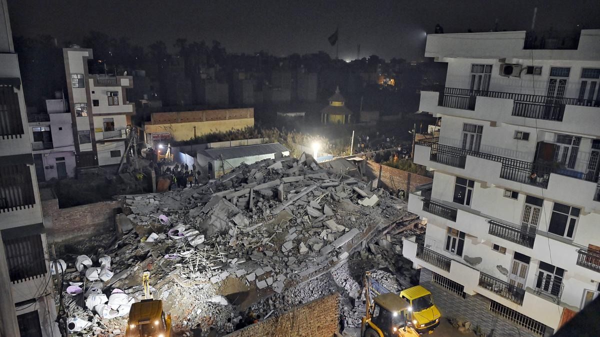 burari building collapse 1738053629114 16 9 b9y07Z