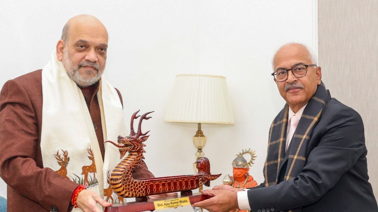 manipur governor ajay kumar bhalla meets amit shah 1737222990717 16 9 GZcgbv