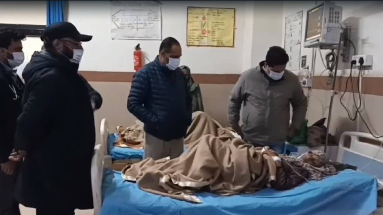 जम्मू के गांव में रहस्यमयी बीमारी के कारण 16 लोगों की मौत होने से अधिकारी हैरान