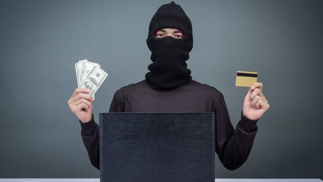 surge in bank frauds and involved amounts 1735236926803 16 9