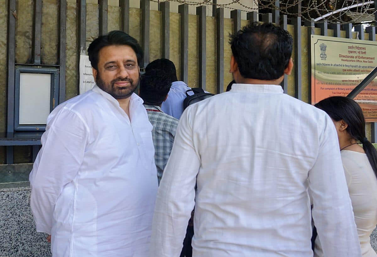 Amanatullah Khan sCJ3QP