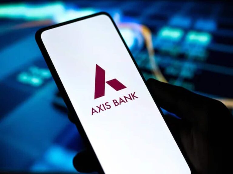 Axis Finance में 50% हिस्सेदारी बेच सकता है Axis Bank, कार्लाइल और एडवेंट इंटरनेशनल से बातचीत