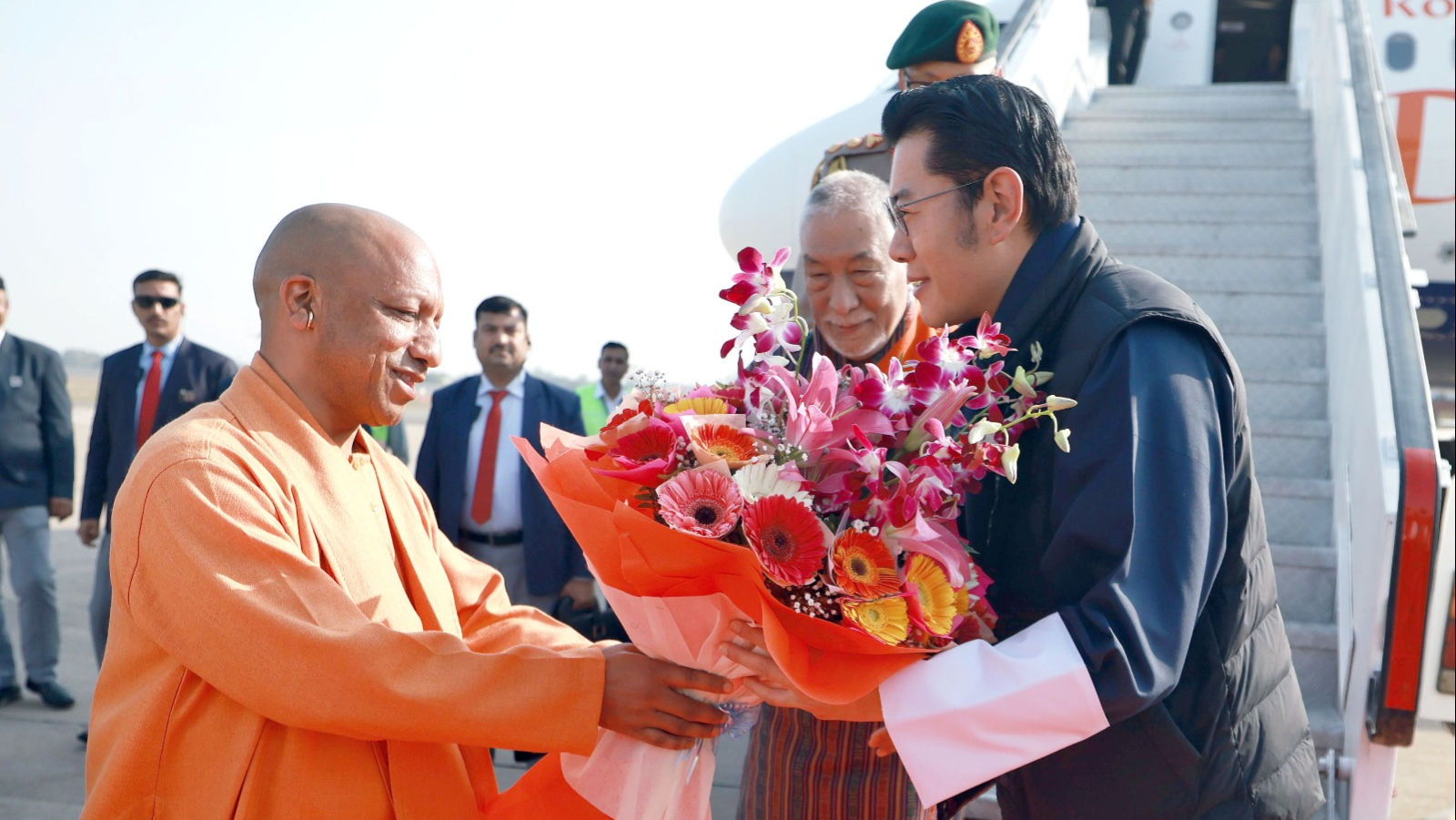 bhutan king jigme khesar namgyal wangchuk reached lucknow welcomed by cm yogi 1738590277332 16 9 kpXOGW