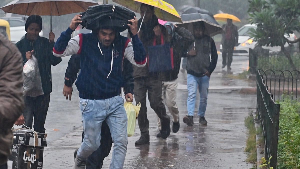 delhi rains 1737470765967 16 9 7en1vH