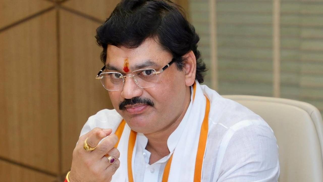 maharashtra minister dhananjay munde 1738841289110 16 9 RW4IzI