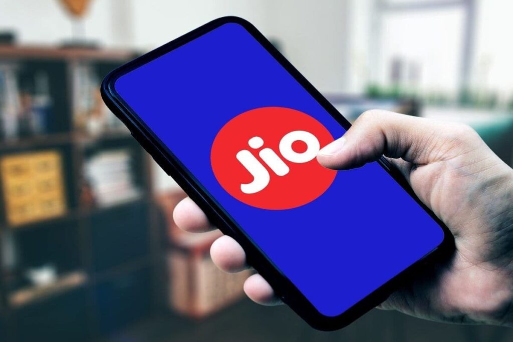 Jio हॉटस्‍टार पर फ्री में देखें IPL 2025 का पूरा सीजन, जियो लेकर आया आईपीएल के लिए धमाकेदार ऑफर