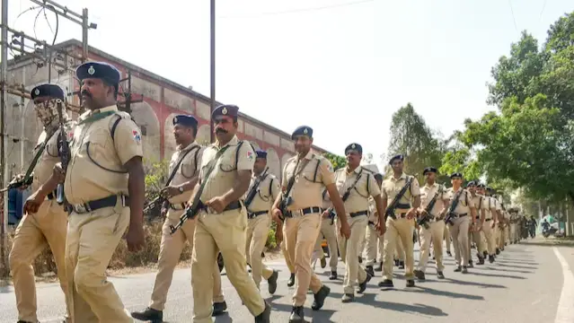 Bihar Police Vacancy: बिहार में 12वीं पास के लिए सरकारी नौकरी का मौका, 19,838 पदों पर निकली भर्ती; कब और कैसे करें अप्लाई?