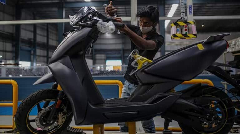 Ather Energy IPO: इस कारण एथर की बाइक्स पर डिस्काउंट नहीं, आईपीओ में निवेश से पहले चेक करें कंपनी की स्ट्रैटेजी