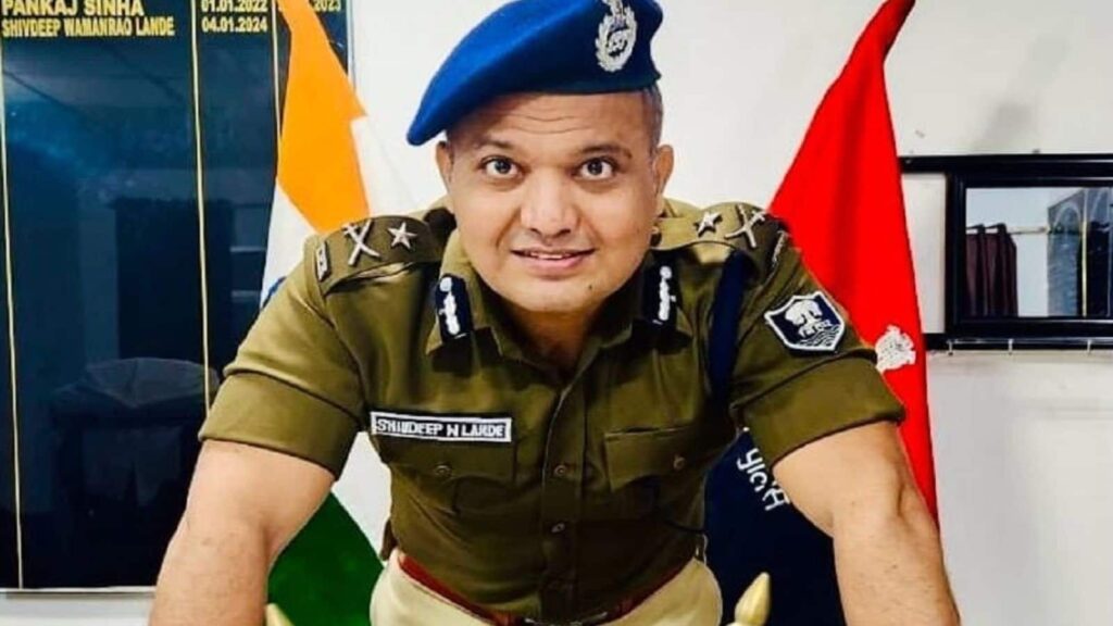 Bihar Chuvan 2025: बिहार चुनाव में 'सिंघम' की एंट्री! पूर्व IPS और शिवसेना विधायक के दामाद शिवदीप लांडे ने बनाई नई पार्टी 'हिंद सेना'