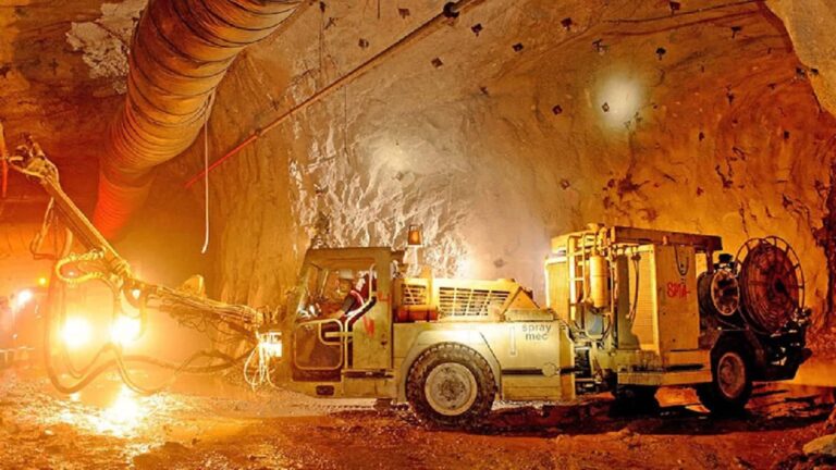 Hindustan Zinc Q4 Results: मार्च तिमाही में मुनाफा 47% बढ़ा, शेयर 3% टूटकर बंद