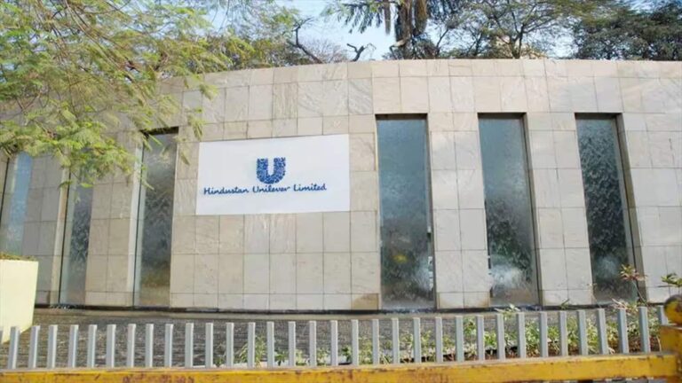 HUL Q4 Results: उम्मीद से कमजोर रही मार्च तिमाही, 3.7% गिरकर मुनाफा आया ₹2,464 पर, डिविडेंड का ऐलान