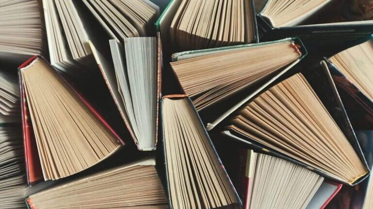 NCERT की नई किताबों से मुगल और दिल्ली सल्तनत आउट, महाकुंभ-चार धाम यात्रा चैप्टर की एंट्री