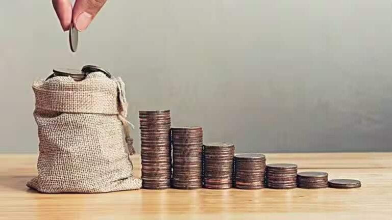 RBI के रेपो रेट घटाने के बाद 5 बैंकों ने FD पर घटाया इंटरेस्ट, चेक करें डिटेल्स
