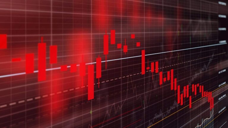 US Stock Markets: ऐतिहासिक रैली के बाद फिर लुढ़के अमेरिकी बाजार, Nasdaq में 5% की गिरावट, Dow Jones 4% टूटा